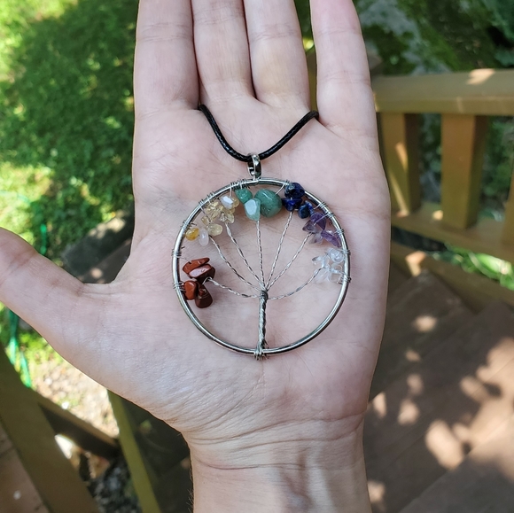 New Rainbow 7 Chakras Tree of Life Necklace - Picture 7 of 8